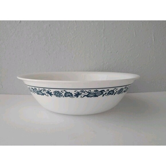 Vintage Corelle " Old Town Blue" Large 10.25" Serving Bowl Made In USA - Picture 1 of 4